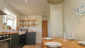 Fridge, dishwasher, electric kettle, toaster