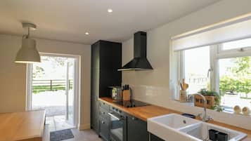 Fridge, dishwasher, electric kettle, toaster