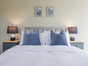 6 bedrooms, individually decorated, individually furnished, free WiFi