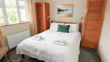 2 bedrooms, individually decorated, individually furnished, free WiFi