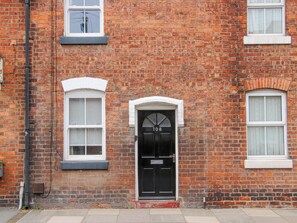 تفاصيل الفندق من الخارج