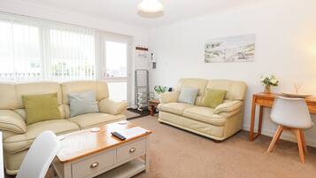 Cottage | Living area