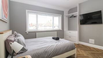 2 bedrooms, individually decorated, individually furnished, free WiFi