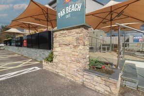 Exterior detail - The Merman A03 (Par)