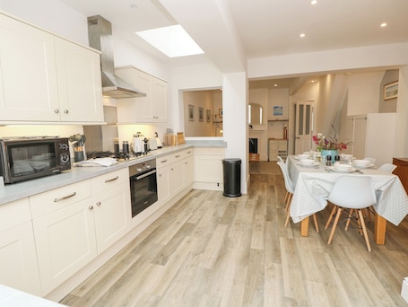 Fridge, dishwasher, electric kettle, toaster