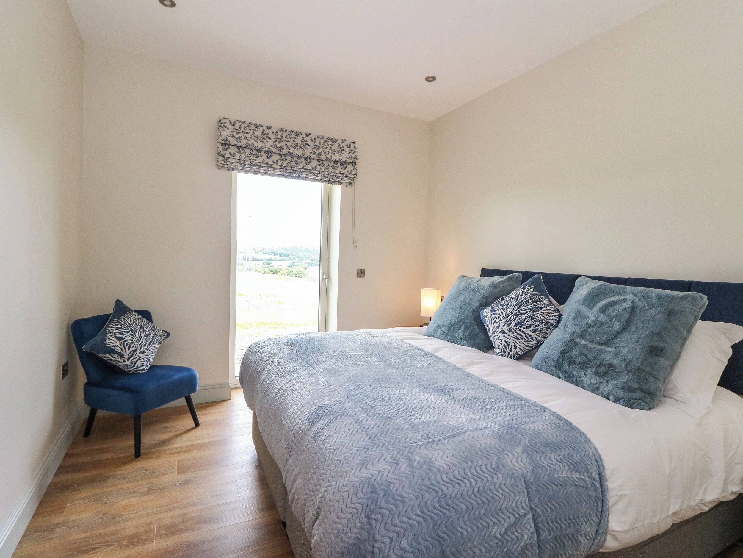 2 bedrooms, individually decorated, individually furnished, free WiFi