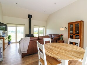 Dining - Bramble Cottage (Blairgowrie)