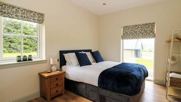 2 bedrooms, individually decorated, individually furnished, free WiFi