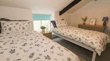 2 bedrooms, individually decorated, individually furnished, free WiFi