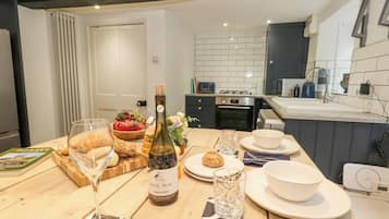 Fridge, dishwasher, electric kettle, toaster