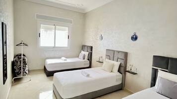 2 bedrooms, WiFi, bed sheets