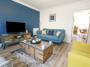 Living area - Plain Sailing (Weymouth)