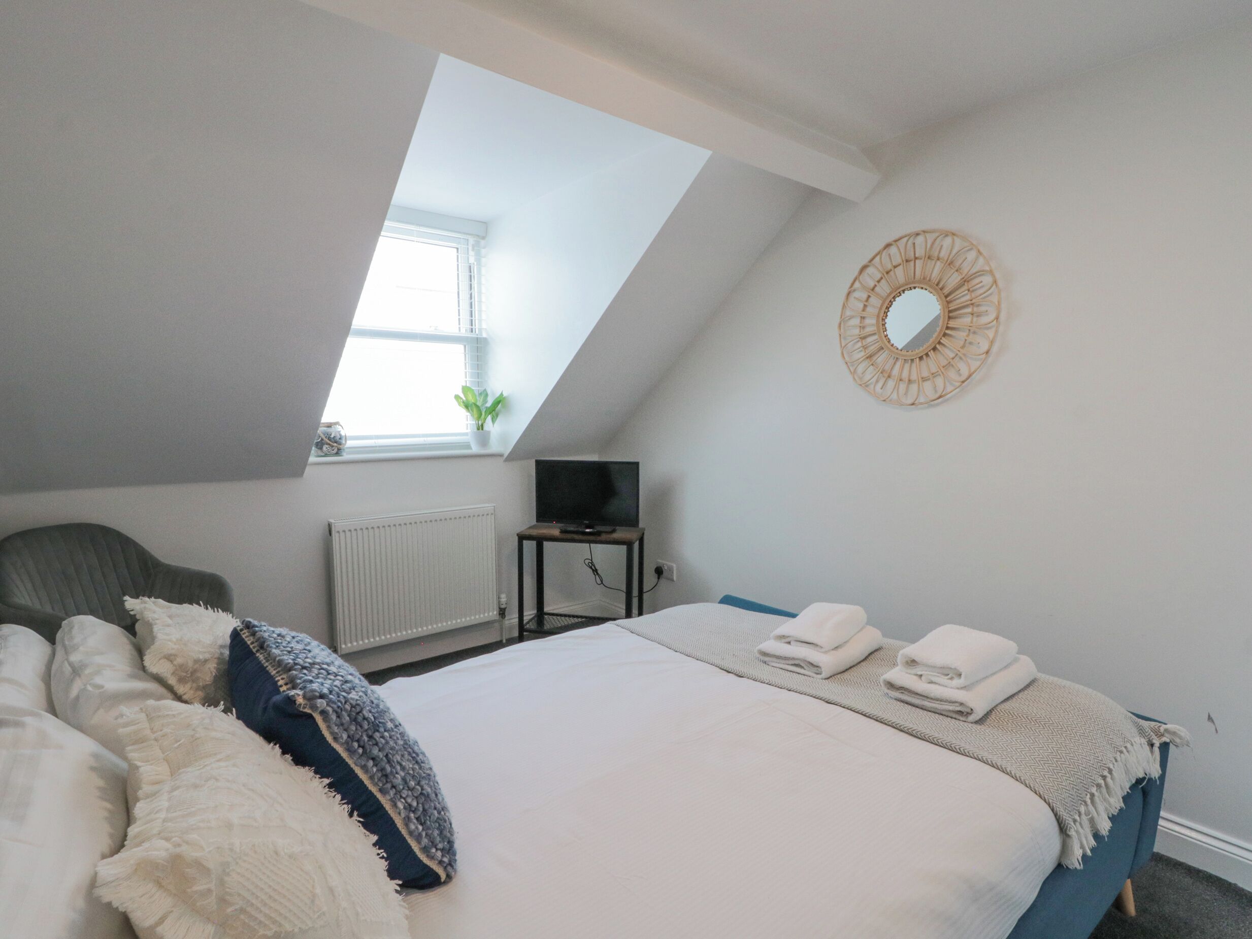 3 bedrooms, individually decorated, individually furnished, free WiFi