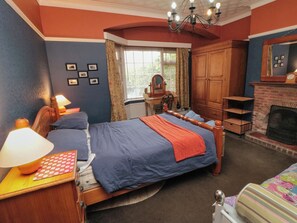 2 bedrooms, individually decorated, individually furnished, free WiFi