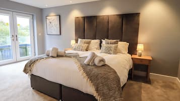 4 habitaciones, decoración personalizada y muebles diferentes