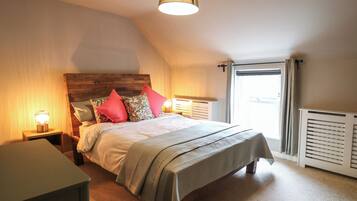 1 chambre, décoration personnalisée, ameublement personnalisé