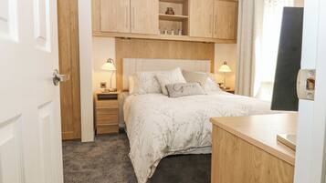 2 bedrooms, individually decorated, individually furnished, free WiFi