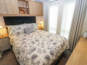 Cottage | 2 bedrooms, individually decorated, individually furnished, free WiFi - Plot 32 (Carlisle)