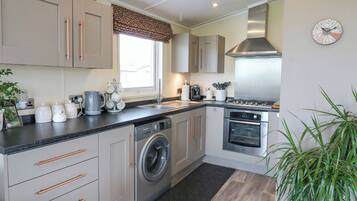 Electric kettle, cookware/dishes/utensils