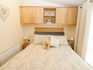 2 bedrooms, individually decorated, individually furnished, free WiFi
