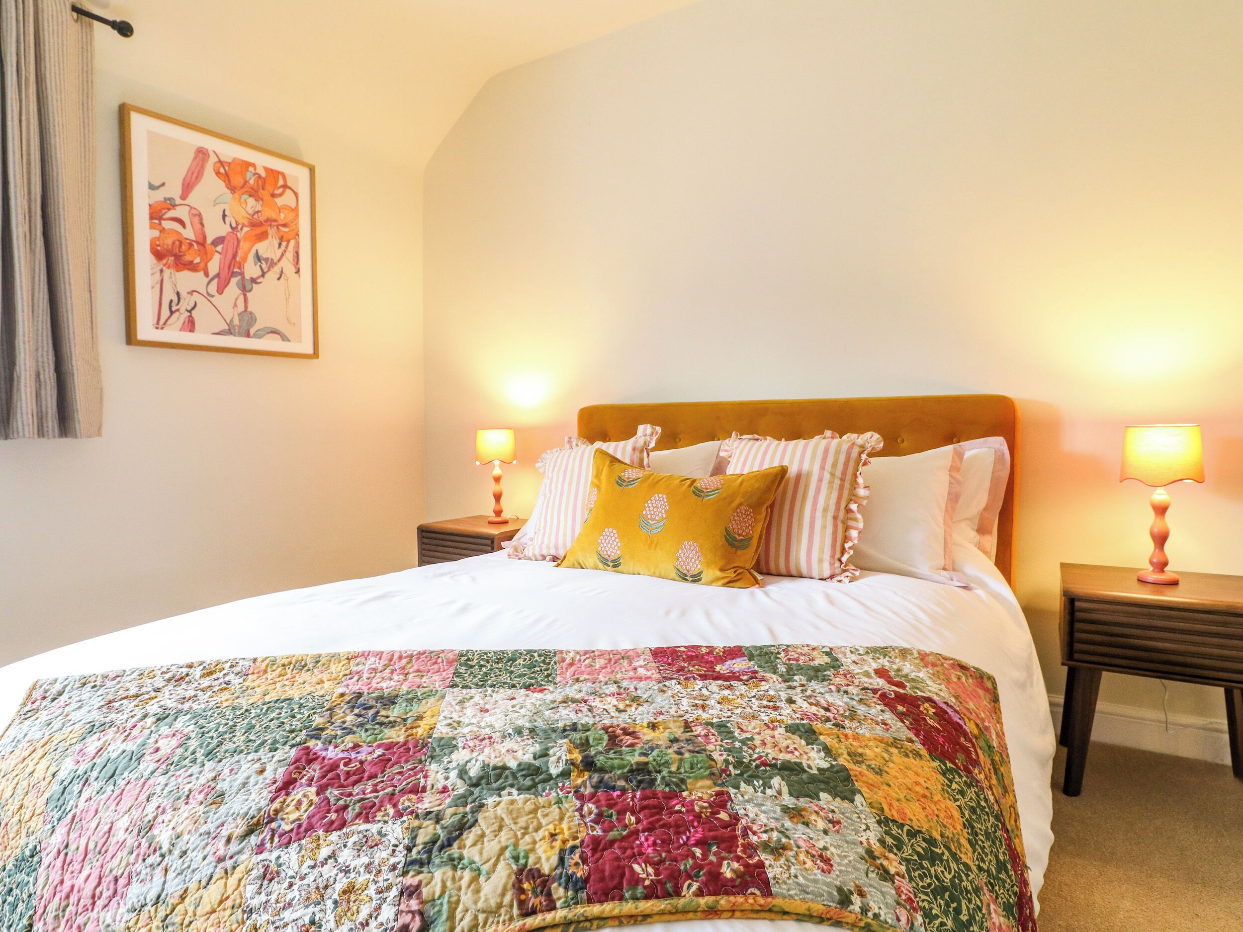 2 室のベッドルーム、客室ごとに異なる装飾、客室ごとに異なるインテリア、WiFi (無料)