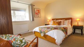 2 bedrooms, individually decorated, individually furnished, free WiFi