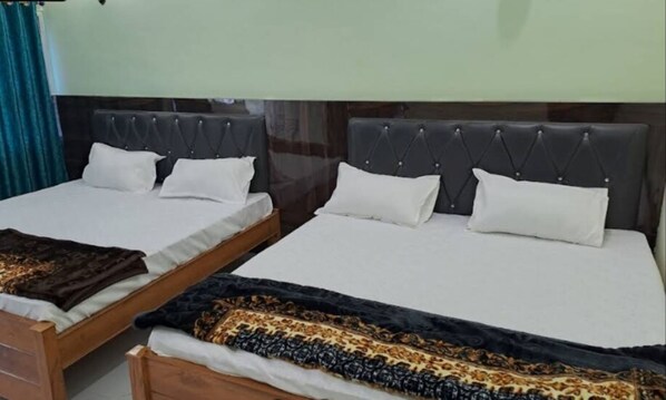 Free WiFi, bed sheets