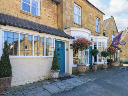Broadway Cottage