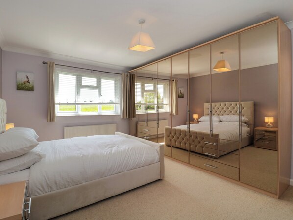 4 chambres, décoration personnalisée, ameublement personnalisé