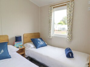 2 bedrooms, individually decorated, individually furnished, free WiFi - Windermere Lodge (Morecambe)