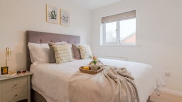 2 bedrooms, individually decorated, individually furnished, free WiFi