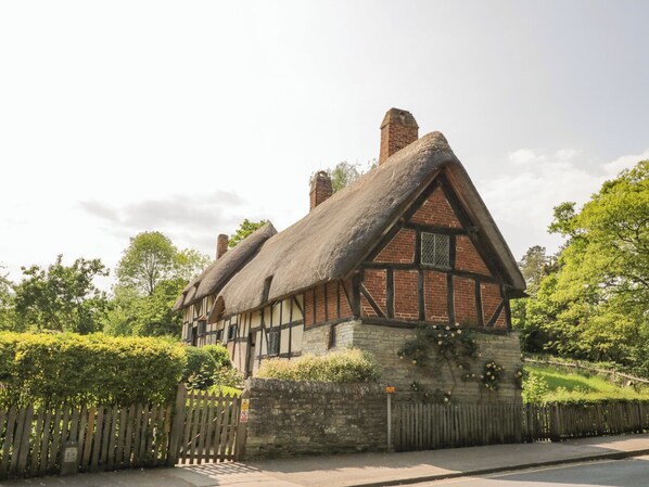 Exterior - Wren Cottage - Heritage Mews (Stratford-upon-Avon)