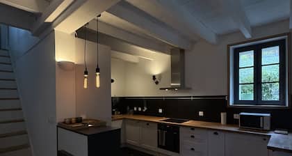 Charming house, Close to Geneva, Annecy, ski slopes, at the foot of the Salève mountains