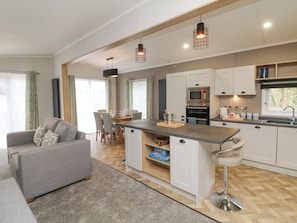 Interior - 18 Manleigh Park (Ilfracombe)