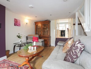 Living area - 43 Hyfrydle Road (Caernarfon)