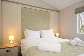 2 bedrooms, individually decorated, individually furnished, free WiFi