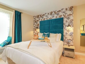 1 bedroom, individually decorated, individually furnished, free WiFi - Kerensa (St Austell)