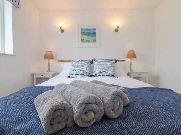 2 bedrooms, individually decorated, individually furnished, free WiFi - Cobblestone Cottage (Bude)