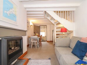 Living area - Cobblestone Cottage (Bude)
