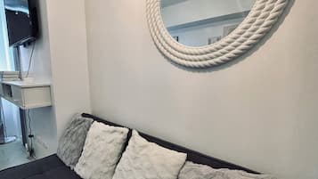 Condo, 1 Bedroom | Ruang tamu
