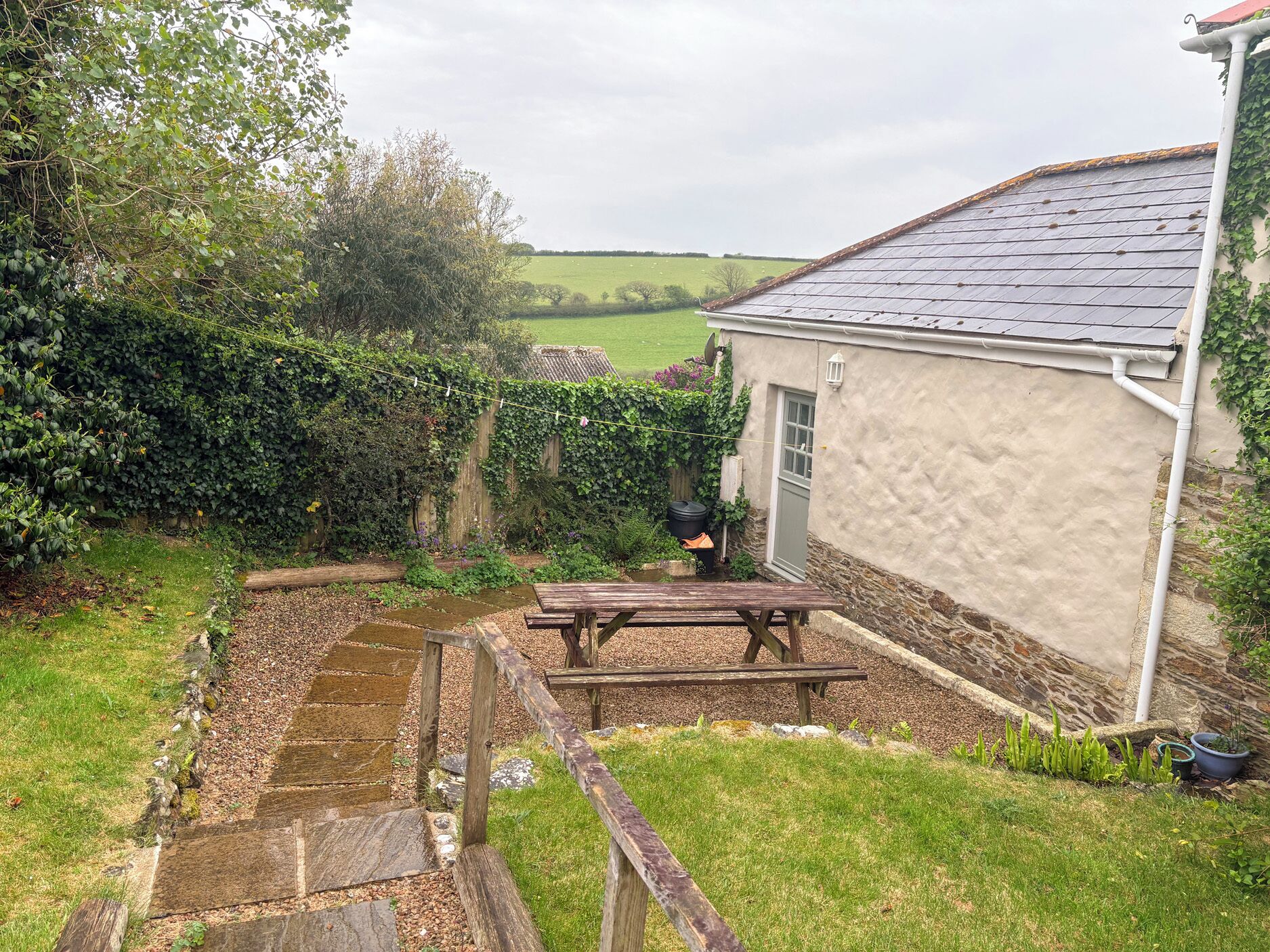 Cottage | Outdoor dining