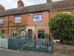 Exterior - Compass Cottage (Aldeburgh)