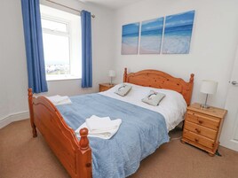 3 bedrooms, individually decorated, individually furnished, free WiFi