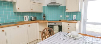 Bethan Apartment