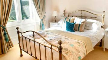 10 bedrooms, individually decorated, individually furnished, free WiFi