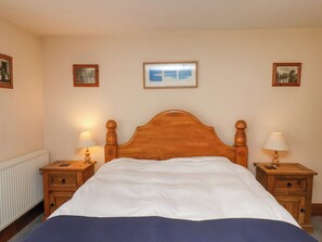 3 bedrooms, individually decorated, individually furnished, free WiFi - Abbey's View (Whitby)