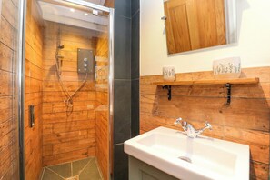Shower - Little Wren Cottage (Marazion)