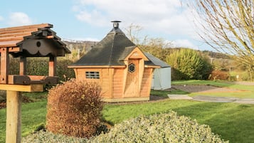 Cottage | Property grounds