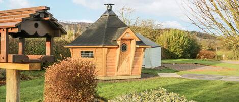 Cottage | Property grounds