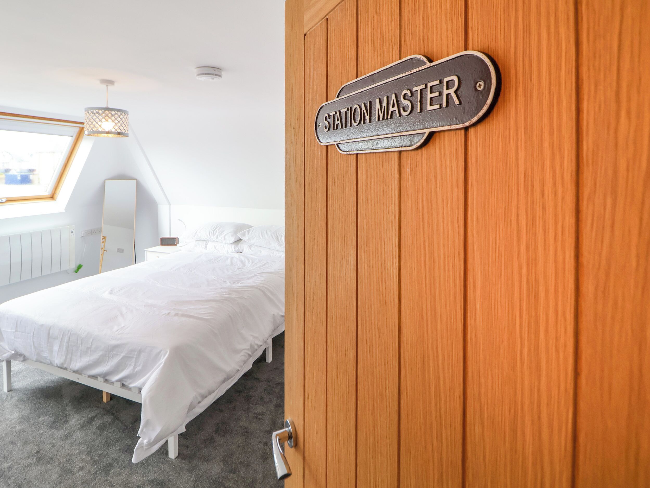 4 Schlafzimmer, individuell dekoriert, individuell eingerichtet